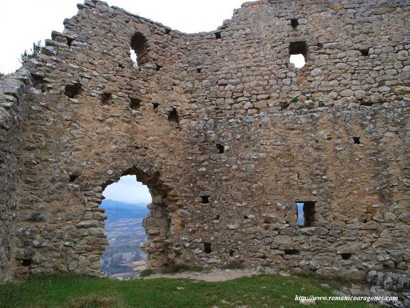 INTERIOR OESTE DE LA TORRE.